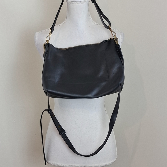 Madewell The Transport Shoulder Crossbody Bag in Black - Picture 3 of 9